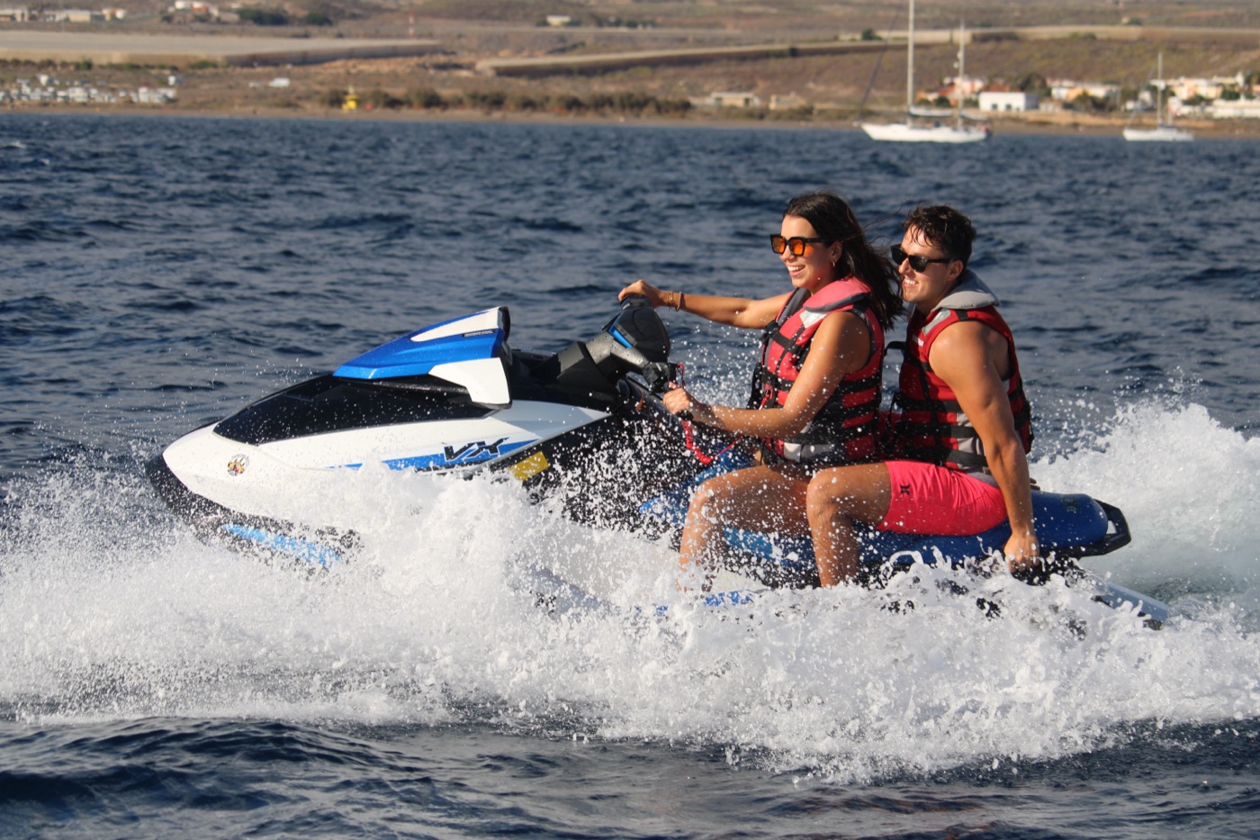 Pareja en jet ski Tenerife — El Médano